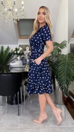 Sukienka Parisian Chic — zdjęcie 9